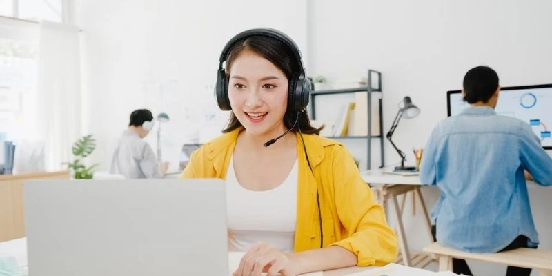 Liên hệ 33Win bằng live chat là hình thức được ưa chuộng nhất hiện nay